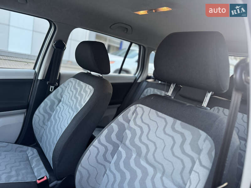 Универсал Skoda Fabia 2010 в Ровно фото 18 Универсал Skoda Fabia 2010 в Ровно