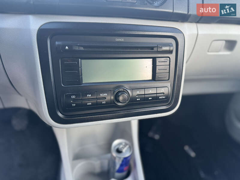 Универсал Skoda Fabia 2010 в Ровно фото 23 Универсал Skoda Fabia 2010 в Ровно