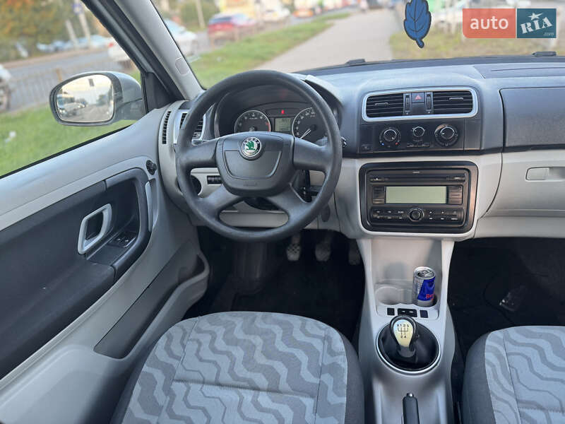 Универсал Skoda Fabia 2010 в Ровно фото 33 Универсал Skoda Fabia 2010 в Ровно