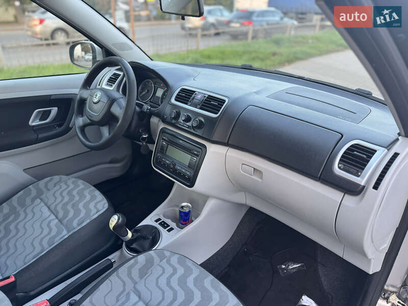 Универсал Skoda Fabia 2010 в Ровно фото 39 Универсал Skoda Fabia 2010 в Ровно
