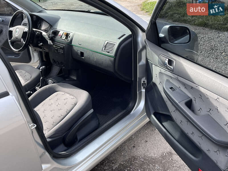 Универсал Skoda Fabia 2003 в Тернополе