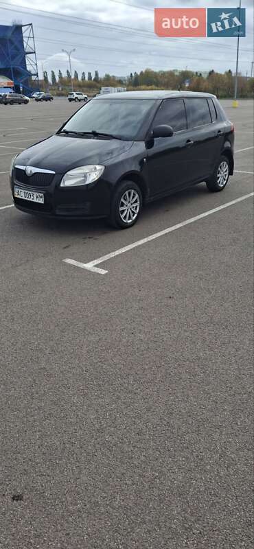 Хэтчбек Skoda Fabia 2008 в Ровно
