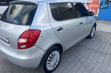 Хетчбек Skoda Fabia 2011 в 