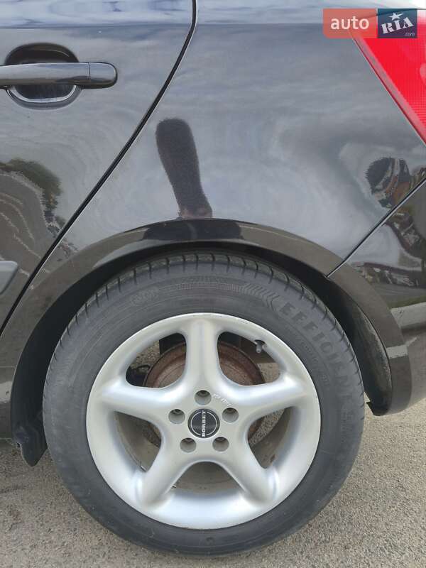 Хэтчбек Skoda Fabia 2009 в Луцке