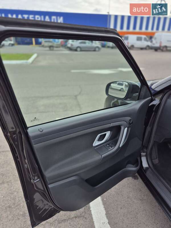 Хэтчбек Skoda Fabia 2009 в Луцке