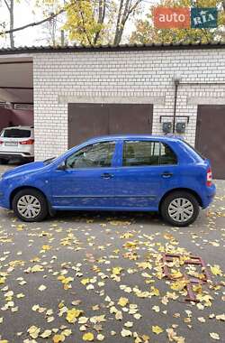 Хетчбек Skoda Fabia 2004 в 