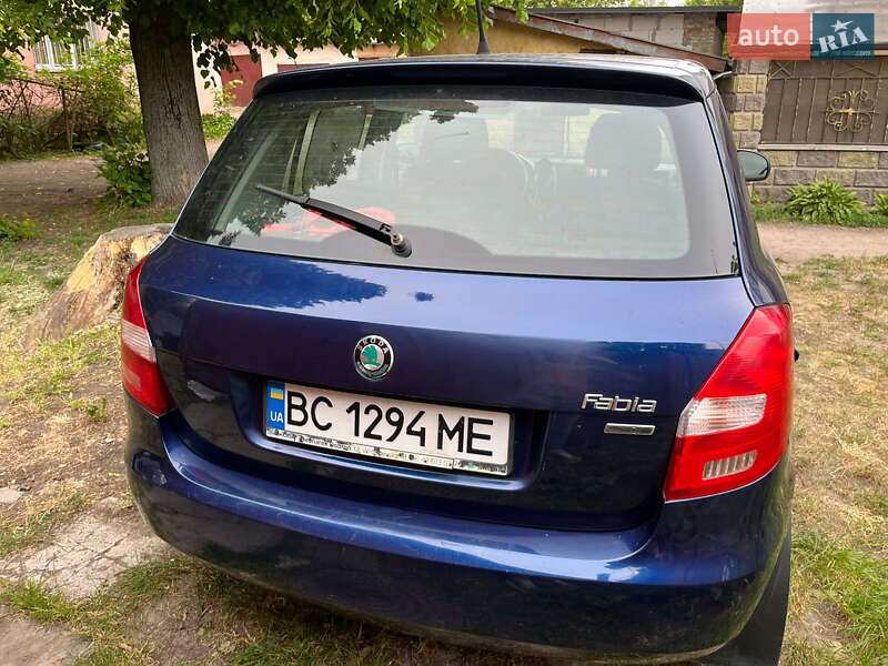Хэтчбек Skoda Fabia 2011 в Львове