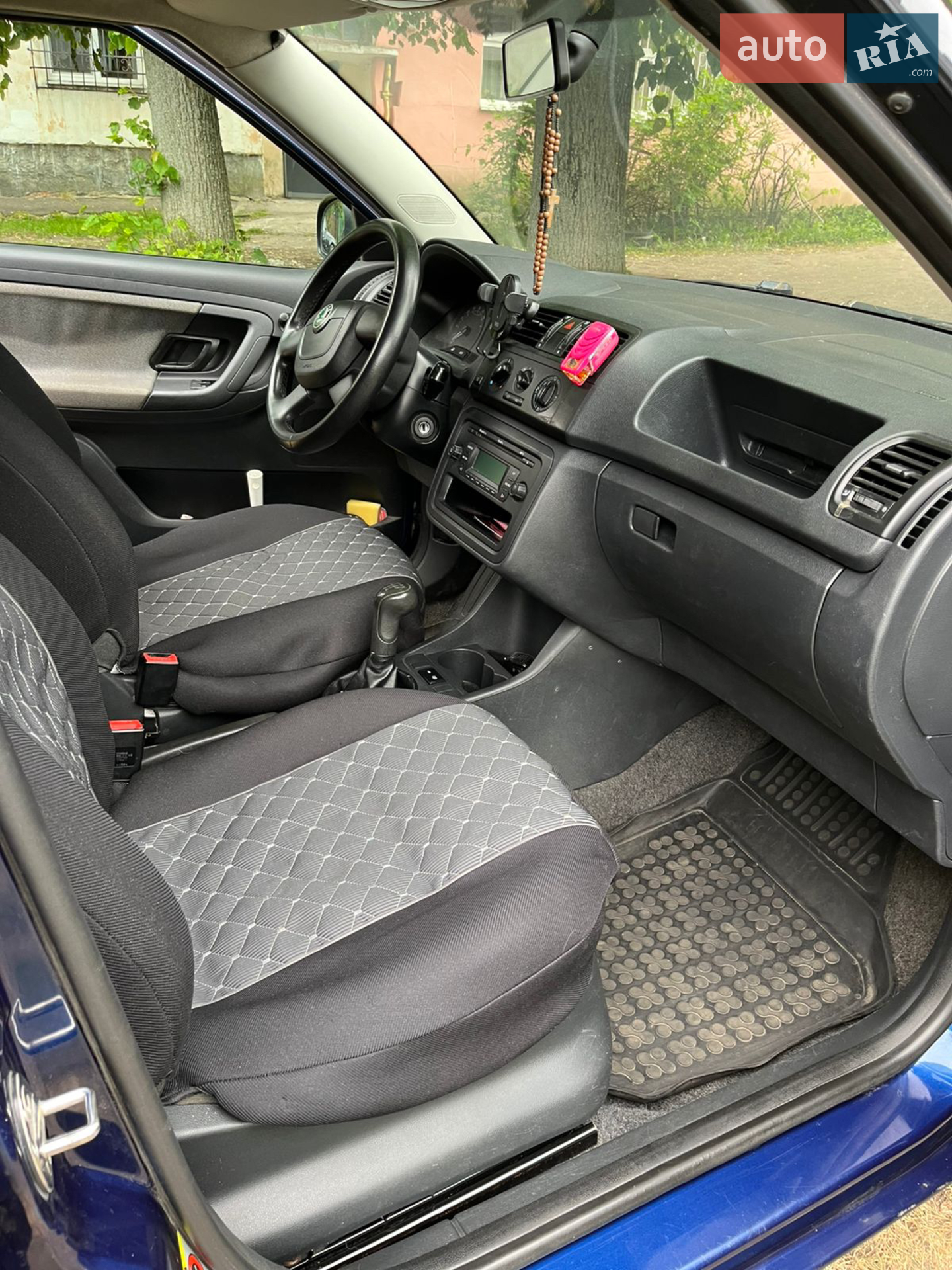 2011 Skoda Fabia - мініатюра 12