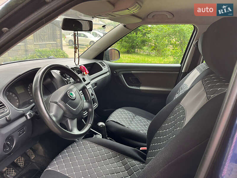 Хэтчбек Skoda Fabia 2011 в Львове