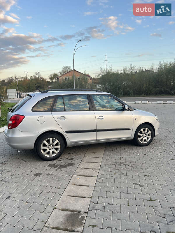 Универсал Skoda Fabia 2012 в Черновцах