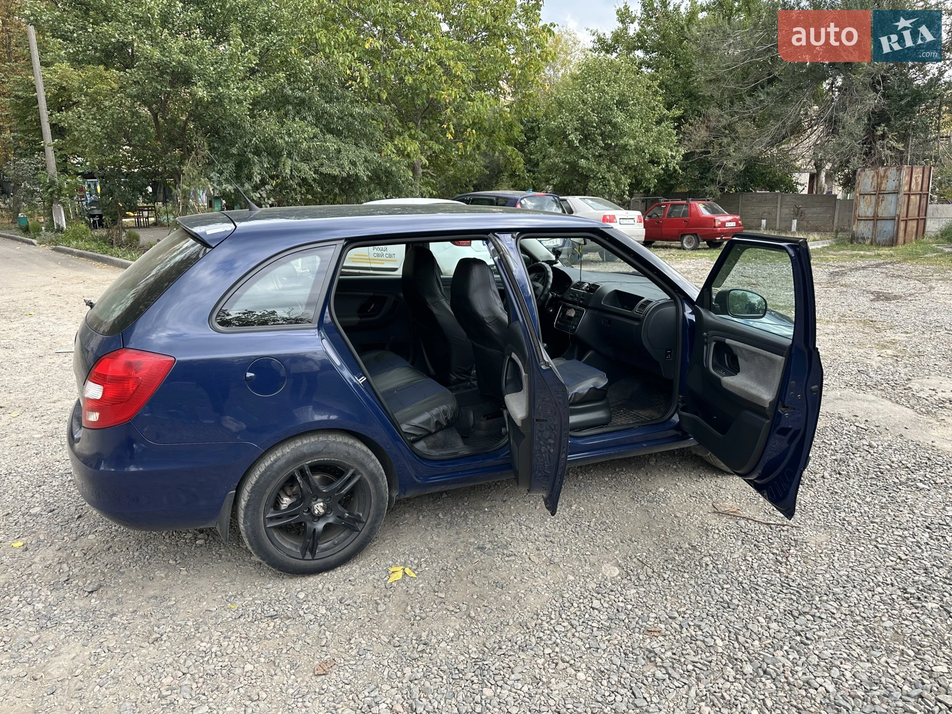 2011 Skoda Fabia - мініатюра 3