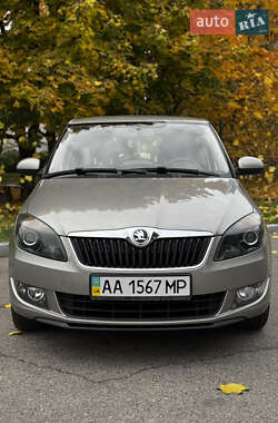 Хэтчбек Skoda Fabia 2013 в 