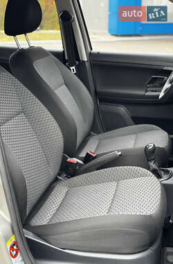Хэтчбек Skoda Fabia 2013 в 