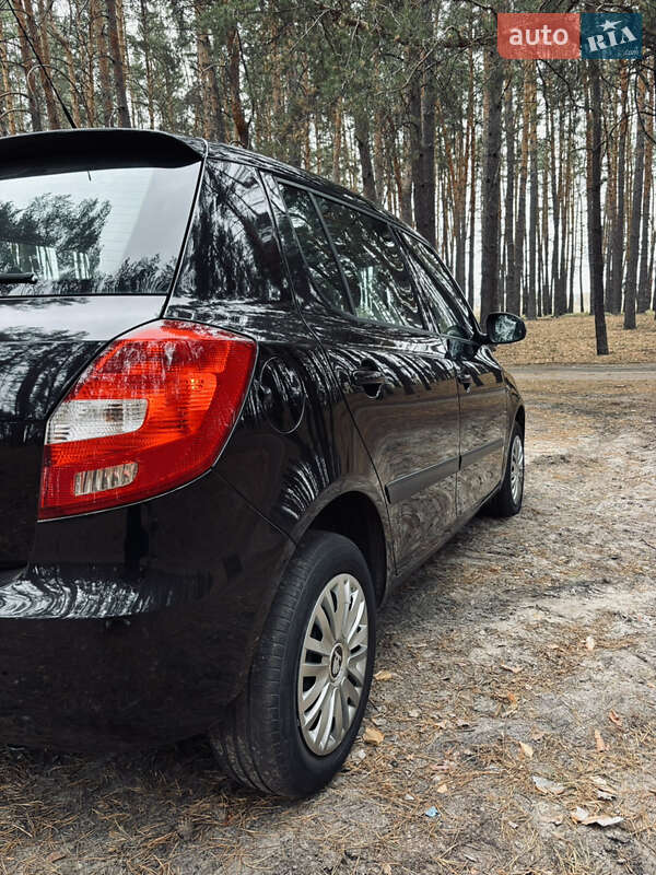 Хэтчбек Skoda Fabia 2008 в Солоницевке