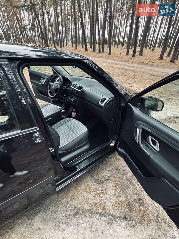 Хэтчбек Skoda Fabia 2008 в Солоницевке