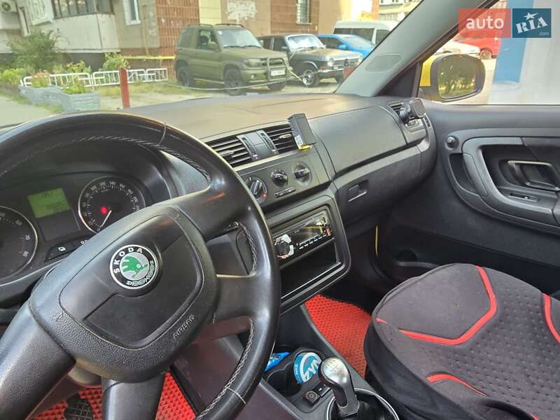 Хетчбек Skoda Fabia 2012 в Києві фото 5 Хетчбек Skoda Fabia 2012 в Києві