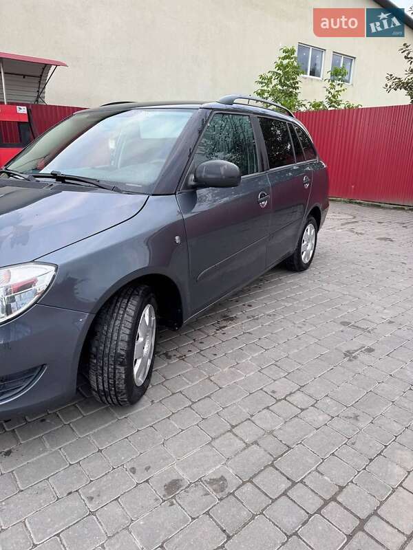 Универсал Skoda Fabia 2011 в Каменке-Бугской
