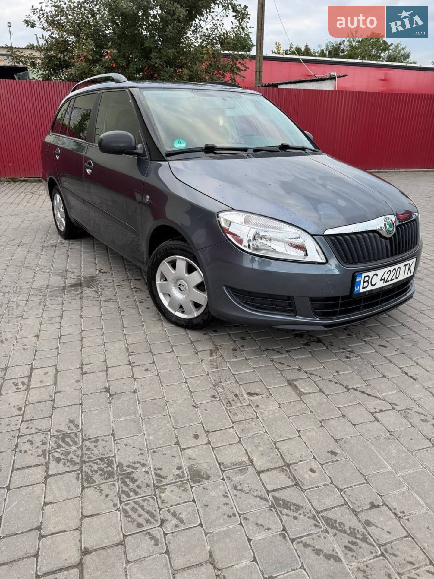 2011 Skoda Fabia - мініатюра 8