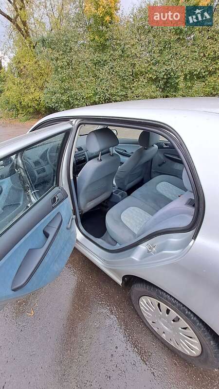 Хетчбек Skoda Fabia 2001 в Рівному фото 5 Хетчбек Skoda Fabia 2001 в Рівному