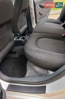 Универсал Skoda Fabia 2004 в  фото 17 Универсал Skoda Fabia 2004 в