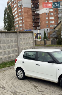Хэтчбек Skoda Fabia 2009 в  фото 17 Хэтчбек Skoda Fabia 2009 в