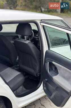 Хэтчбек Skoda Fabia 2009 в  фото 26 Хэтчбек Skoda Fabia 2009 в