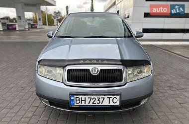 Хэтчбек Skoda Fabia 2002 в 