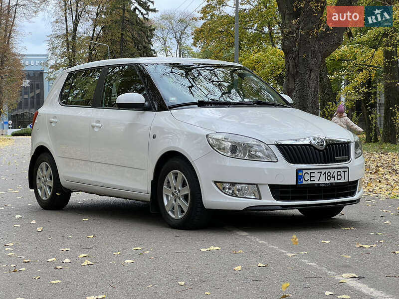 Хетчбек Skoda Fabia 2013 в Чернівцях
