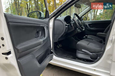 Хэтчбек Skoda Fabia 2013 в 