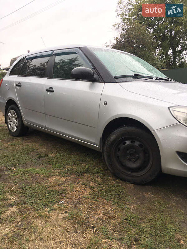 Хетчбек Skoda Fabia 2010 в Первомайську