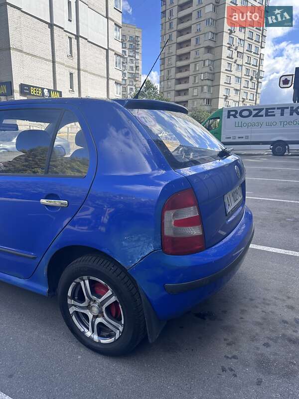 Хэтчбек Skoda Fabia 2006 в Киеве