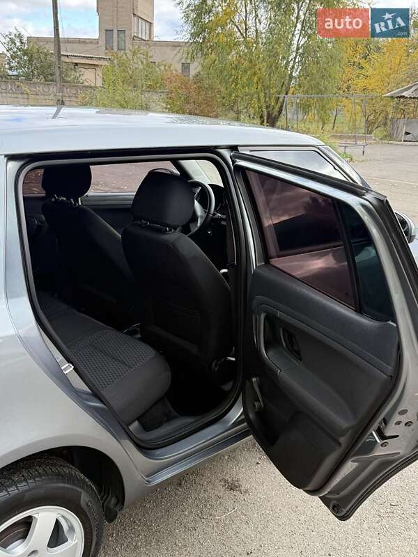 Хэтчбек Skoda Fabia 2013 в Кривом Роге фото 17 Хэтчбек Skoda Fabia 2013 в Кривом Роге