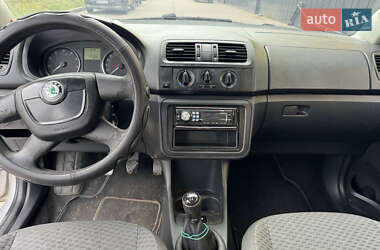 Хэтчбек Skoda Fabia 2012 в 