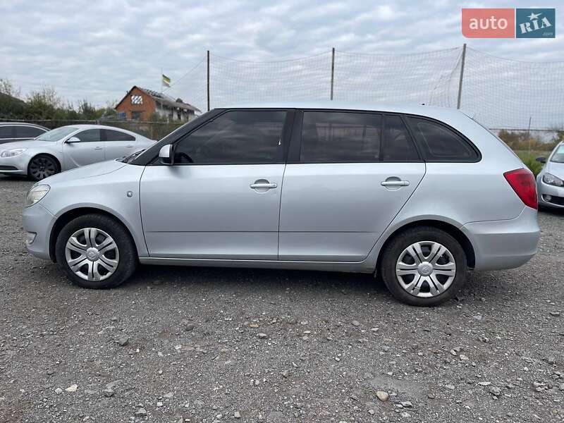 Універсал Skoda Fabia 2013 в Ужгороді