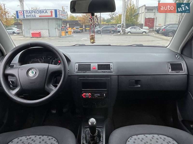 Хэтчбек Skoda Fabia 2007 в Днепре