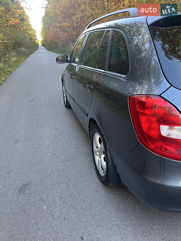 Универсал Skoda Fabia 2010 в Калуше
