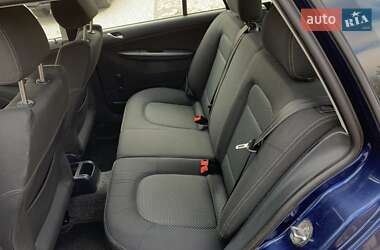 Хэтчбек Skoda Fabia 2006 в  фото 27 Хэтчбек Skoda Fabia 2006 в