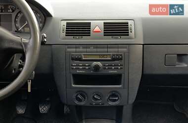 Хэтчбек Skoda Fabia 2006 в  фото 35 Хэтчбек Skoda Fabia 2006 в