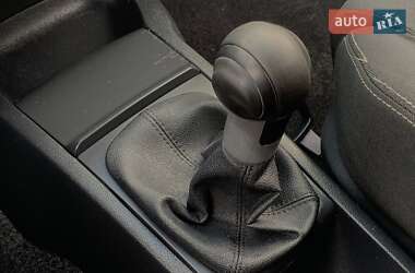 Хэтчбек Skoda Fabia 2006 в  фото 45 Хэтчбек Skoda Fabia 2006 в