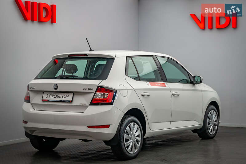 Хэтчбек Skoda Fabia 2018 в Киеве
