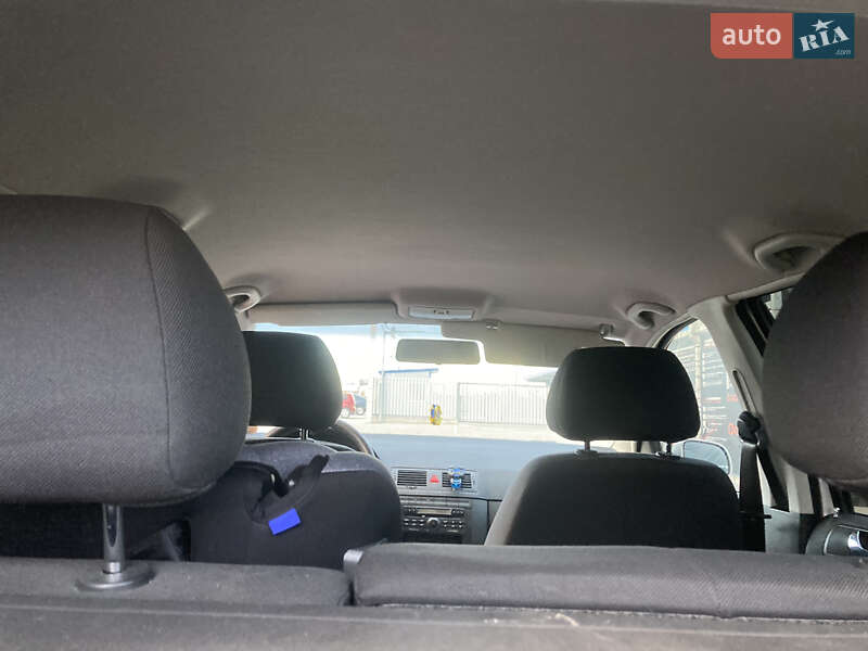 Універсал Skoda Fabia 2003 в Львові