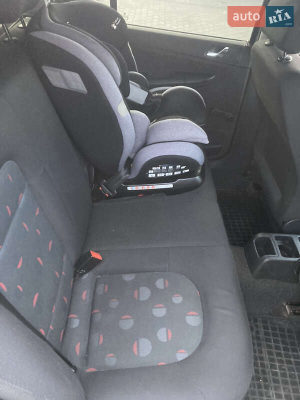 Універсал Skoda Fabia 2003 в Львові