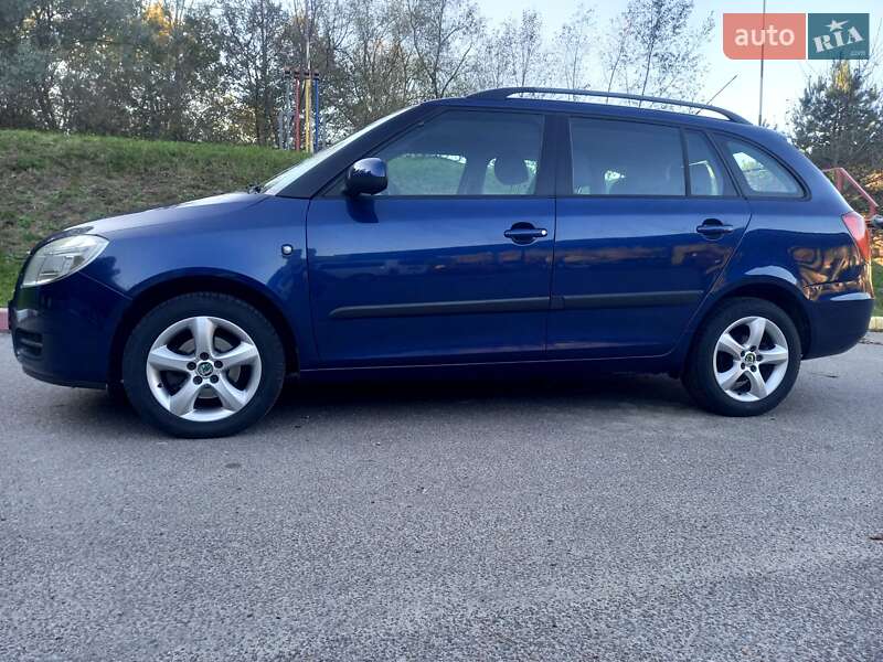 Універсал Skoda Fabia 2009 в Львові