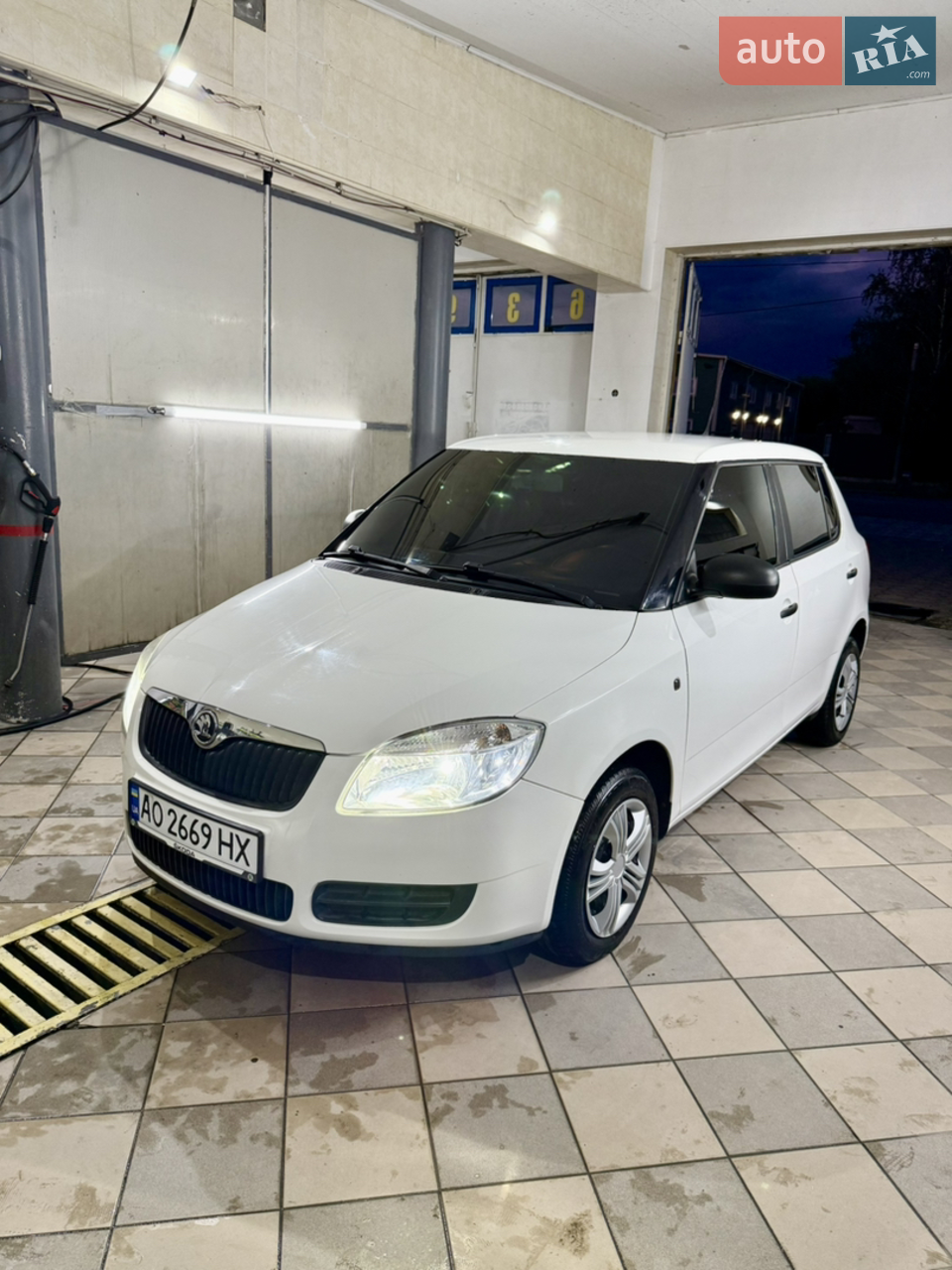 Продам Шкоду фабію 
З простим атмосферним двигуном
Авто обслужене
Замінено комплект ГРМ
Всі ущільнення 
Масло фільтри
Помпа Антифриз
Ходова без скрипів стуків!
Кондеціонер заправлений Працює!
Всі вікна рідні!
Всі питнвння прителефону!