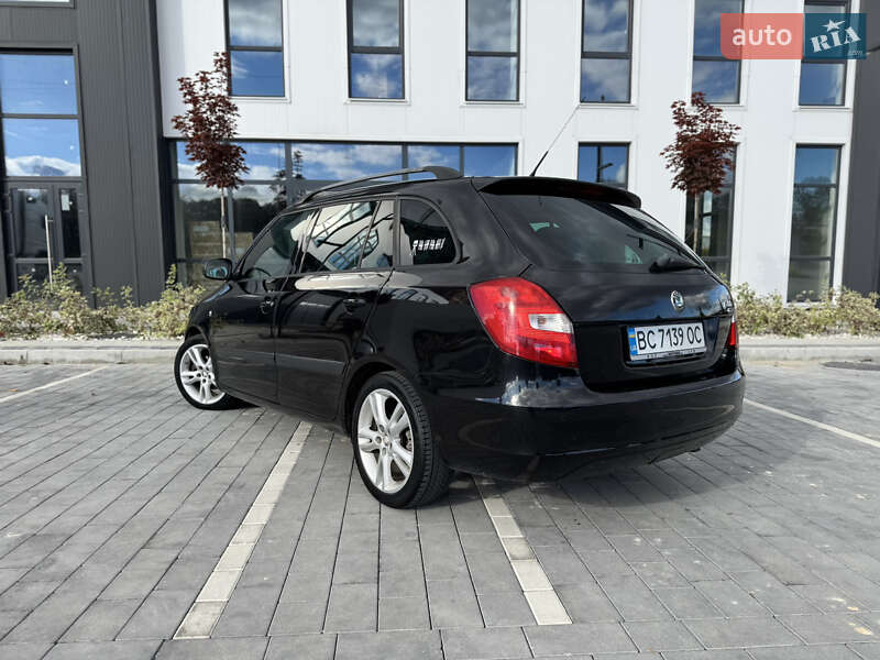 Универсал Skoda Fabia 2008 в Городке