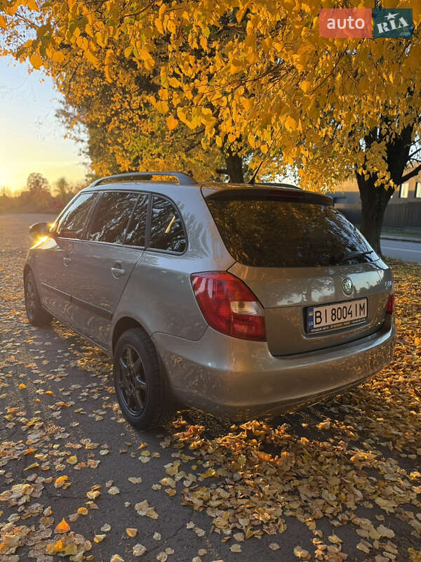 Универсал Skoda Fabia 2008 в Полтаве