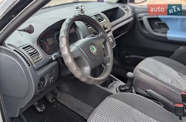 Хэтчбек Skoda Fabia 2008 в 