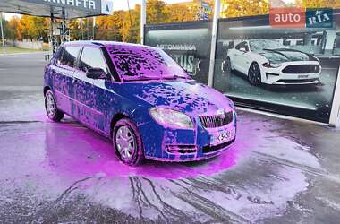 Хэтчбек Skoda Fabia 2007 в 