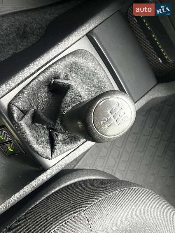 Седан Skoda Fabia 2006 в Києві фото 20 Седан Skoda Fabia 2006 в Києві