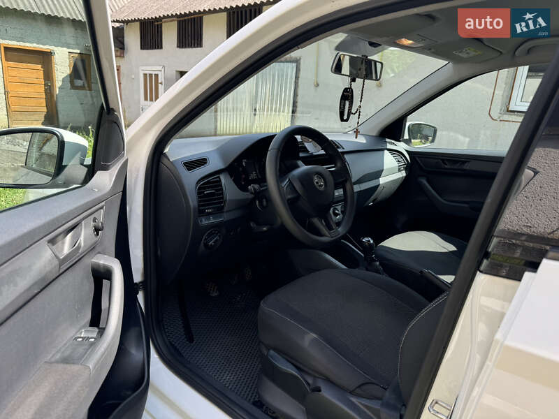 Хетчбек Skoda Fabia 2017 в Ужгороді фото 22 Хетчбек Skoda Fabia 2017 в Ужгороді